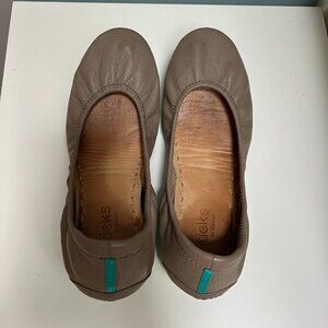 Tieks by Gravieli foldable ballet flats in Taupe